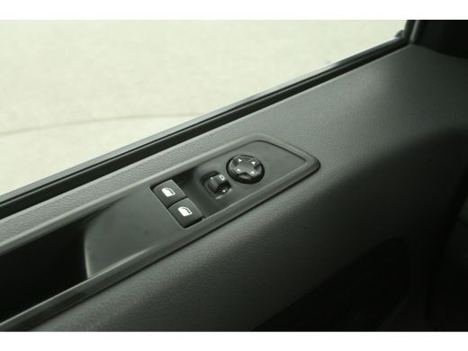 Opel Vivaro-e L2H1 Edition 75 kWh | Snelladen | SOH 90% | Airco | Cruise | Trekhaak | Parkeersens. ActivLease financial lease