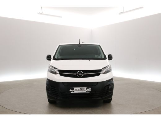 Opel Vivaro-e L2H1 Edition 75 kWh | Snelladen | SOH 90% | Airco | Cruise | Trekhaak | Parkeersens. ActivLease financial lease