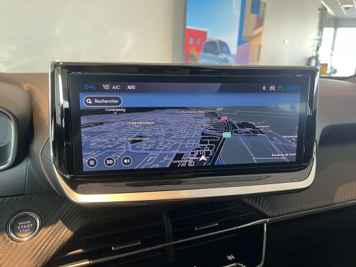 Peugeot 2008 1.2 Hybrid 145 Allure VOORRAAD ACTIE | 8 JAAR GARANTIE | Airco (automatisch) | Apple Carplay/Andr... ActivLease financial lease