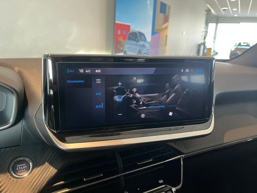 Peugeot 2008 1.2 Hybrid 145 Allure VOORRAAD ACTIE | 8 JAAR GARANTIE | Airco (automatisch) | Apple Carplay/Andr... ActivLease financial lease