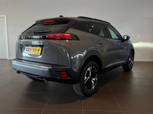 Peugeot 2008 1.2 Hybrid 145 Allure VOORRAAD ACTIE | 8 JAAR GARANTIE | Airco (automatisch) | Apple Carplay/Andr... ActivLease financial lease