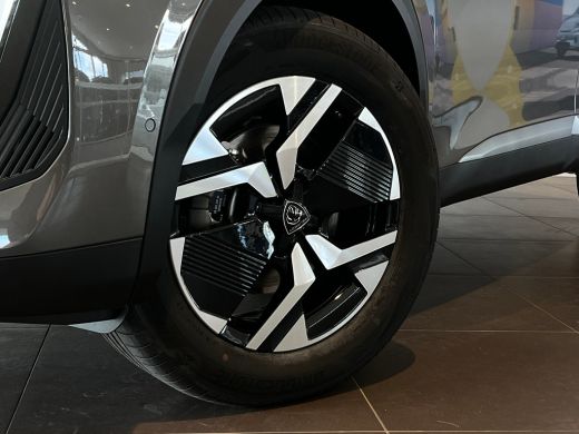 Peugeot 2008 1.2 Hybrid 145 Allure VOORRAAD ACTIE | 8 JAAR GARANTIE | Airco (automatisch) | Apple Carplay/Andr... ActivLease financial lease