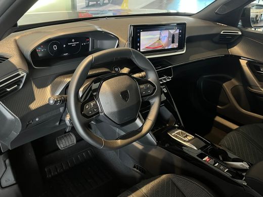 Peugeot 2008 1.2 Hybrid 145 Allure VOORRAAD ACTIE | 8 JAAR GARANTIE | Airco (automatisch) | Apple Carplay/Andr... ActivLease financial lease