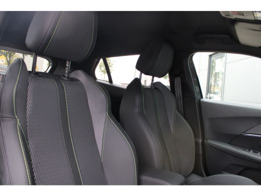 Peugeot 2008 GT, (2025-H0) | Active Safety Brake met camera en radar (automatisch noodremsysteem) met Distance... ActivLease financial lease