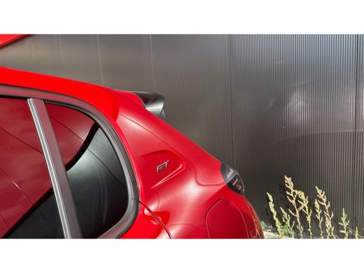 Peugeot 208 1.2 Hybrid 145 e-DCS6 GT | Navigatie | Carplay | Adaptieve Cruise | Camera | | Achteruitrijcamera... ActivLease financial lease
