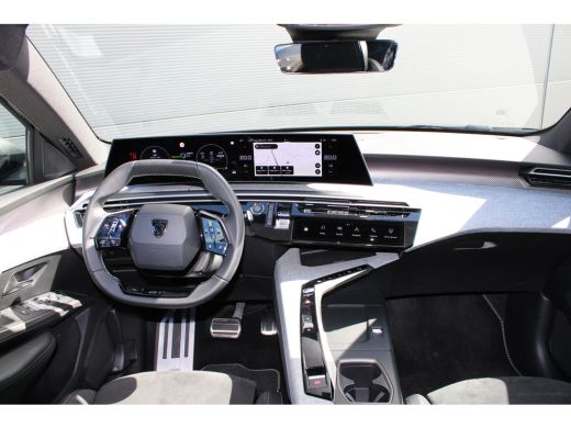 Peugeot 5008 1.6 Plug-in Hybrid 195 GT | Automaat | Luxe stoelen | Massage | Trekhaak | All season | NL auto |... ActivLease financial lease