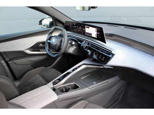 Peugeot 5008 1.6 Plug-in Hybrid 195 GT | Automaat | Luxe stoelen | Massage | Trekhaak | All season | NL auto |... ActivLease financial lease
