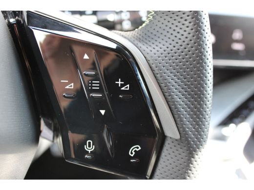 Peugeot 5008 1.6 Plug-in Hybrid 195 GT | Automaat | Luxe stoelen | Massage | Trekhaak | All season | NL auto |... ActivLease financial lease