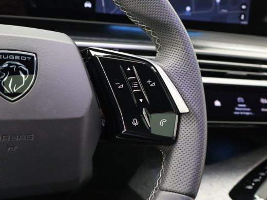 Peugeot e-3008 GT 73 kWh Panoramadak | 360 Graden Camera | Adaptieve Cruise Control | Drive Assist | Lederen Bek... ActivLease financial lease