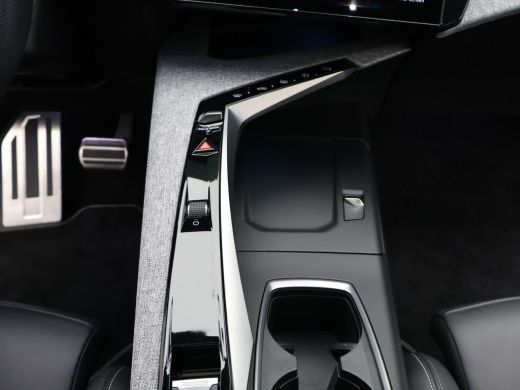 Peugeot e-3008 GT 73 kWh Panoramadak | 360 Graden Camera | Adaptieve Cruise Control | Drive Assist | Lederen Bek... ActivLease financial lease