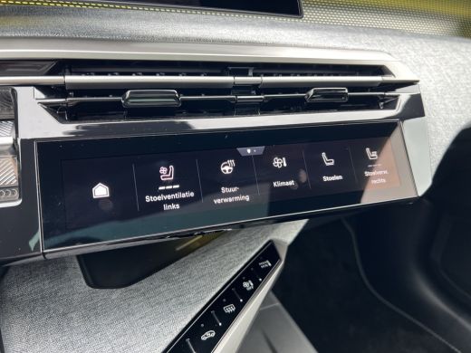 Peugeot e-3008 GT Exclusive Panoramadak | Warmtepomp | Focal | Vol leder | Matrix LED | Elekt. verstb. massage s... ActivLease financial lease