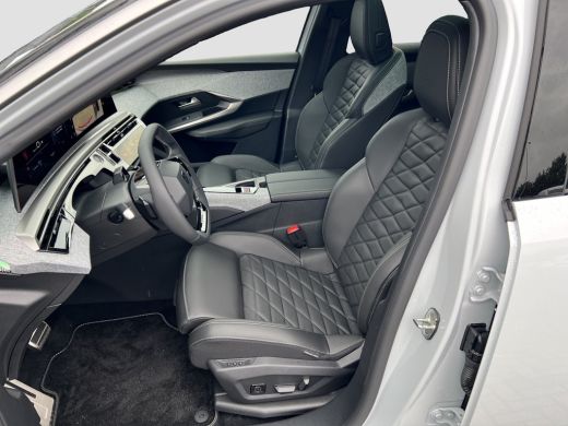 Peugeot e-3008 GT Exclusive Panoramadak | Warmtepomp | Focal | Vol leder | Matrix LED | Elekt. verstb. massage s... ActivLease financial lease
