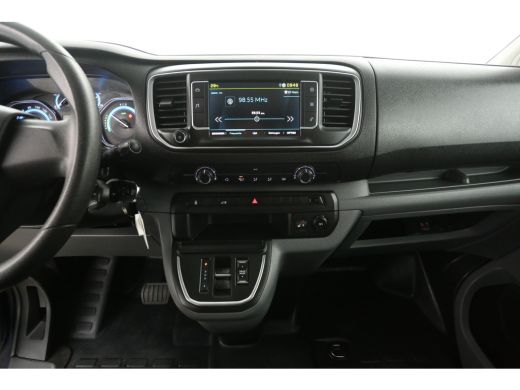 Peugeot e-Expert Standard Pro 75 kWh L2H1 | Snelladen | SOH 96% | Airco | Cruise | Camera | Carplay | 3 Zits | 2xS... ActivLease financial lease