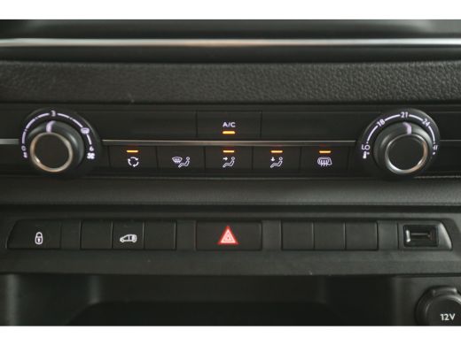 Peugeot Expert 2.0 BlueHDI 145PK L2H1 | Automaat | Airco | Cruise | Camera | Carplay | Parkeersens. ActivLease financial lease