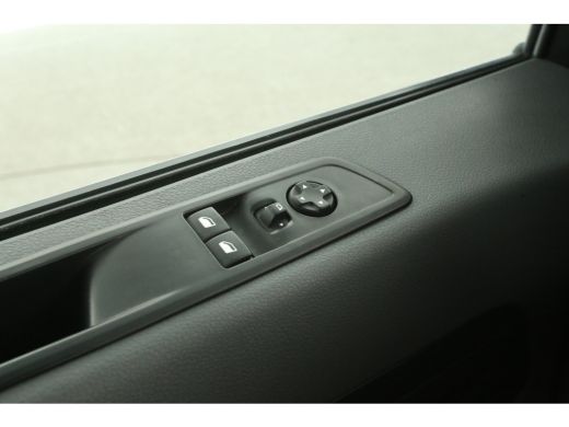 Peugeot Expert 2.0 BlueHDI 145PK L2H1 | Automaat | Airco | Cruise | Camera | Carplay | Parkeersens. ActivLease financial lease