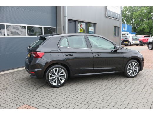 Skoda Fabia 1.0 TSI 81kw 110pk DSG Business Edition Virtual cockpit,DAB+ , PDC, Navi via Carplay , LMV ,Led, ... ActivLease financial lease
