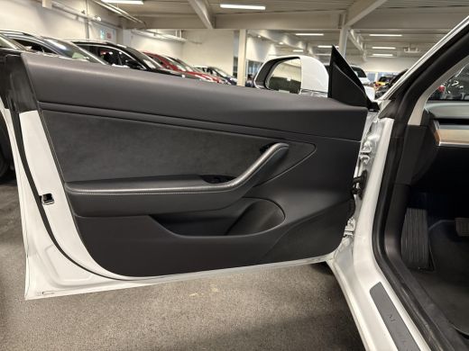 Tesla Model 3 Long Range AWD 75 kWh | Trekhaak | ActivLease financial lease