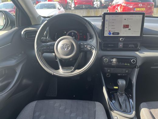 Toyota Yaris 1.5 Hybrid 115 Dynamic | Comfort pack | Navigatie | CarPlay ActivLease financial lease