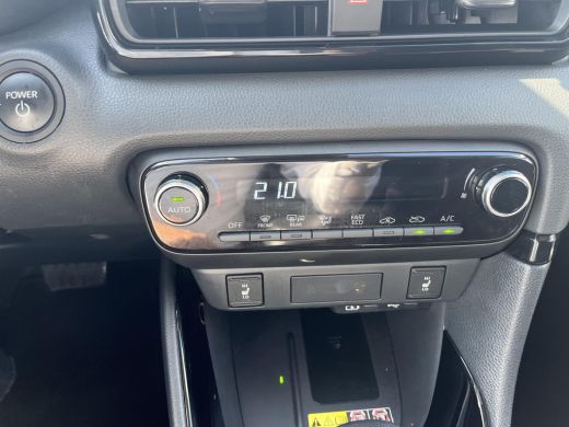 Toyota Yaris 1.5 Hybrid 115 Dynamic | Comfort pack | Navigatie | CarPlay ActivLease financial lease