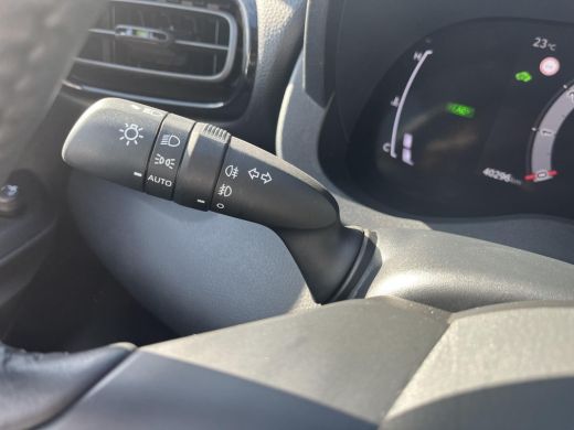 Toyota Yaris 1.5 Hybrid 115 Dynamic | Comfort pack | Navigatie | CarPlay ActivLease financial lease