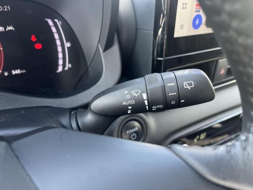 Toyota Yaris 1.5 Hybrid 115 Dynamic | Comfort pack | Navigatie | CarPlay ActivLease financial lease