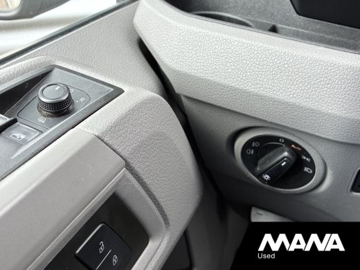 Volkswagen Crafter 30 2.0 TDI L3H2 Cruise Camera Carplay Trekhaak Voorruitverwarming ActivLease financial lease