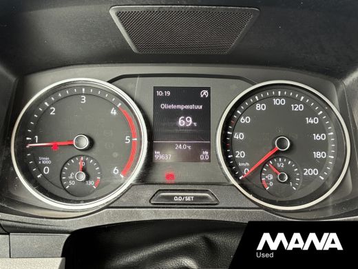 Volkswagen Crafter 30 2.0 TDI L3H2 Cruise Camera Carplay Trekhaak Voorruitverwarming ActivLease financial lease