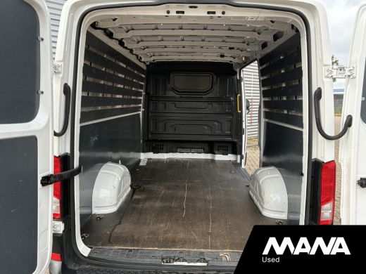 Volkswagen Crafter 30 2.0 TDI L3H2 Cruise Camera Carplay Trekhaak Voorruitverwarming ActivLease financial lease