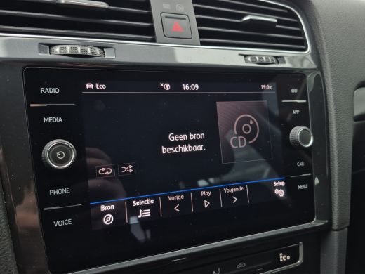 Volkswagen e-Golf E-DITION | 91,25% SoH | Warmtepomp | LED | Adaptieve CC | Parkeersensoren | Full map navigatie | ... ActivLease financial lease