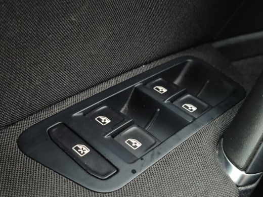 Volkswagen e-Golf E-DITION | 91,25% SoH | Warmtepomp | LED | Adaptieve CC | Parkeersensoren | Full map navigatie | ... ActivLease financial lease