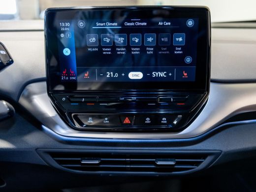 Volkswagen ID.4 First 77 kWh SOH 92% / 204pk / Warmtepomp / Stoelverwarming / Achteruitrij camera / ActivLease financial lease