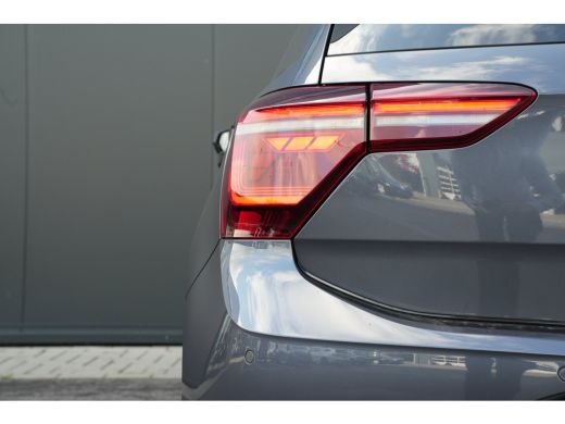 Volkswagen Polo 1.0 TSI 95pk R-Line Edition | Panoramadak | Camera | Parkeerhulp | Carplay |  | Adaptive Cruise | ActivLease financial lease