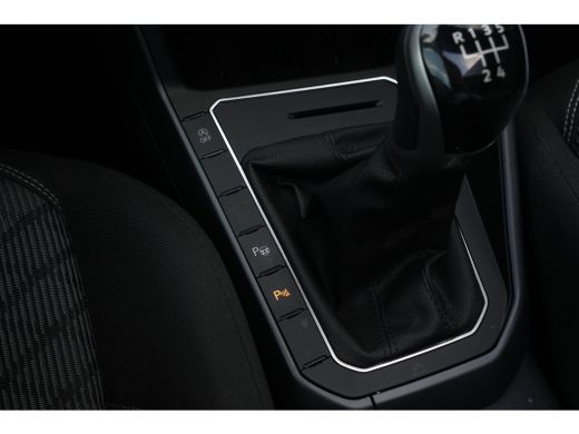 Volkswagen Polo 1.0 TSI 95pk R-Line Edition | Panoramadak | Camera | Parkeerhulp | Carplay |  | Adaptive Cruise | ActivLease financial lease