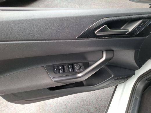 Volkswagen Taigo 1.0 TSI Life Business CarPlay ActivLease financial lease