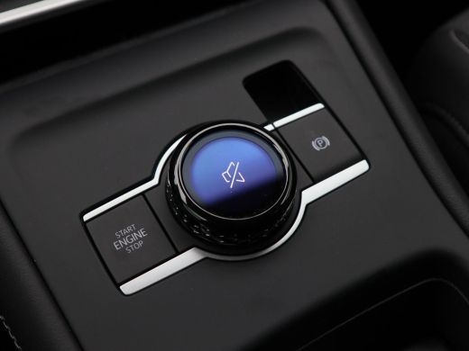 Volkswagen Tayron Life Edition 1.5 eTSi 150 Pk Automaat 7-Persoons | Trekhaak | Stoel & Stuur Verwarming | 19" Inch... ActivLease financial lease