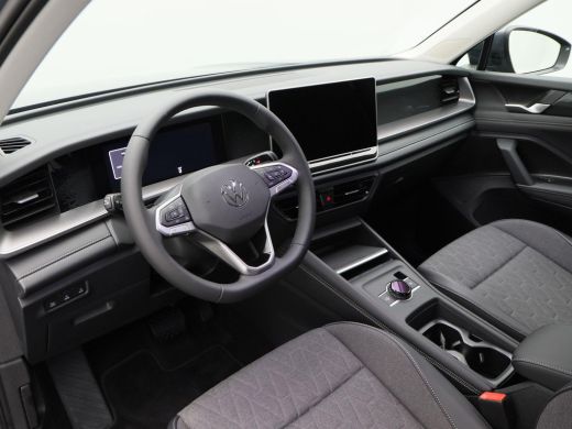 Volkswagen Tayron Life Edition 1.5 eTSi 150 Pk Automaat 7-Persoons | Trekhaak | Stoel & Stuur Verwarming | 19" Inch... ActivLease financial lease