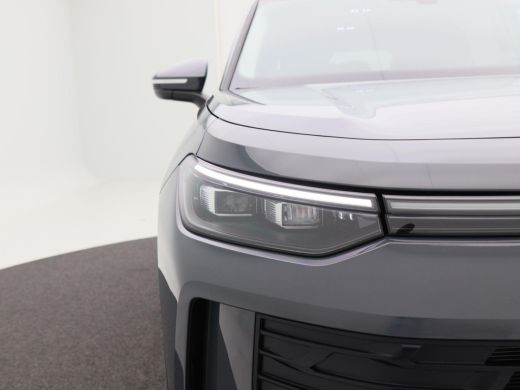 Volkswagen Tayron Life Edition 1.5 eTSi 150 Pk Automaat 7-Persoons | Trekhaak | Stoel & Stuur Verwarming | 19" Inch... ActivLease financial lease