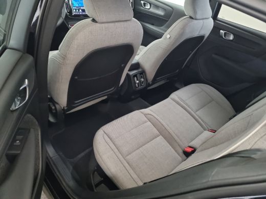 Volvo  XC40 Single Motor Extended Range Plus 82 kWh Black Edition | Tailord Wool | UNIEK! | 20'' | All-Season ActivLease financial lease
