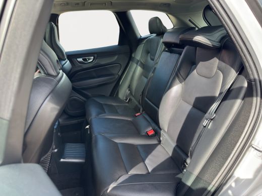 Volvo  XC60 T6 Plug-in hybrid AWD Ultimate Bright | Achterbank verwarmd | Achteruitrijcamera | Apple Carplay/... ActivLease financial lease