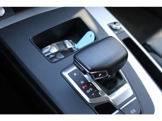Audi Q5 Sportback 55 TFSI e S edition SOh 92,9% S-LINE LEER NAVI HUD TREKHAAK 90000KM!!! ActivLease financial lease