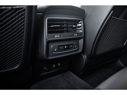 Audi Q7 TFSI-e Quattro Pro Line S | Vierwielsturing | Panoramadak | Advanced onderstel |  HUD | Remote pa... ActivLease financial lease