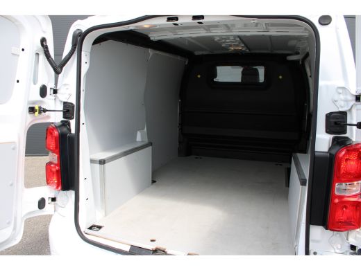 Citroën Jumpy 2.0 BlueHDI 120 M Driver | Navigatie | Camera | 3-Zits | Climate control | Lichtmetaal | Trekhaak... ActivLease financial lease