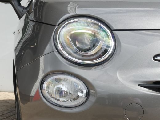 Fiat 500C 1.0 Hybrid Club | ELEKTRISCH SCHUIFDAK | PARKEERSENSOREN | CRUISE | AIRCO | APPLE CARPLAY / ANDRO... ActivLease financial lease