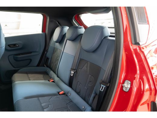 Fiat Grande Panda RED 11kW 44 kWh | SOH 100% | Tot 8 Jaar Garantie | 3-Fase | Apple Carplay & Android Auto | Parkee... ActivLease financial lease