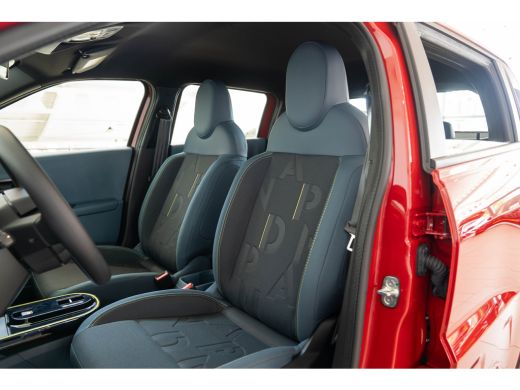 Fiat Grande Panda RED 11kW 44 kWh | SOH 100% | Tot 8 Jaar Garantie | 3-Fase | Apple Carplay & Android Auto | Parkee... ActivLease financial lease