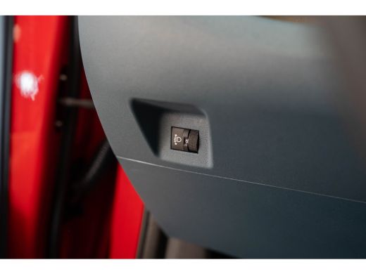 Fiat Grande Panda RED 11kW 44 kWh | SOH 100% | Tot 8 Jaar Garantie | 3-Fase | Apple Carplay & Android Auto | Parkee... ActivLease financial lease