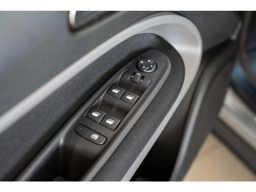 Jeep Avenger 1.2 e-Hybrid Longitude | Navigatie | Adaptive Cruise Controle | Apple Carplay & Android Auto | Pa... ActivLease financial lease