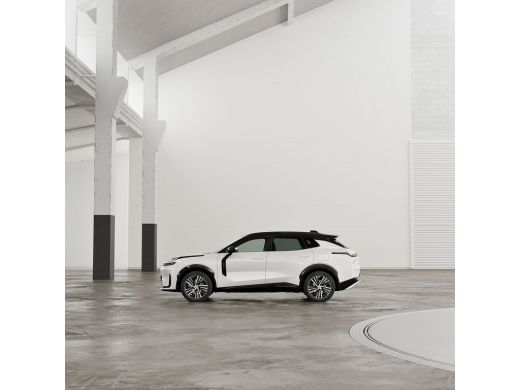 Lynk & Co 08 1.5 Business Edition | 11 kW lader | Alarmsysteem | Apple Carplay/Android Auto|telefoonintegratie... ActivLease financial lease