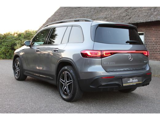 Mercedes-Benz EQB 300 4MATIC AMG Line 67 kWh SOh 97.5% PANO SFEER ILS 360CAMERA 54000KM!!! ActivLease financial lease