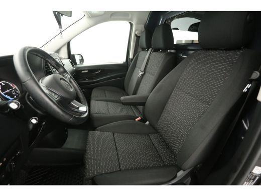Mercedes-Benz eVito Lang 66 kWh | Snelladen | SOH 97% | Airco | Cruise | Camera | Carplay | 3 Zits | Navi | Parkeersens. ActivLease financial lease